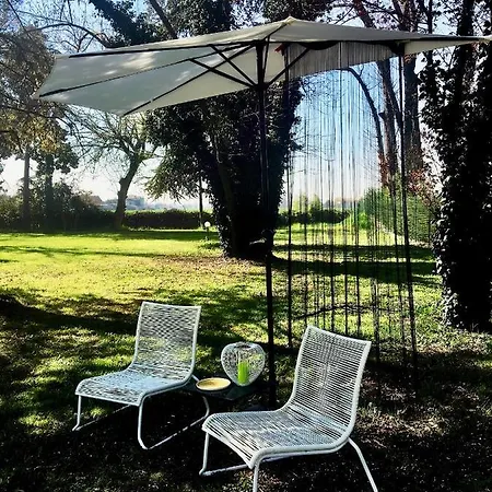 Manto Bed and Breakfast Μάντοβα